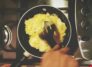 ScrambledEggsInNonstickPan ScrambledEggsInNonstickPan Best Nonstick Cookware Guide