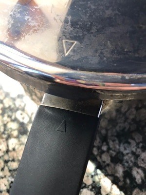 KuhnRikonLidArrow_300px Kuhn Rikon lid arrow aligned with pot arrow (closed)