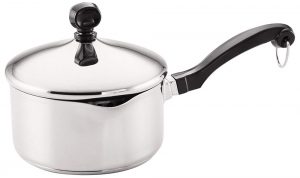 FarberwareSaucePanWithLipStrainer How to Choose the Best Saucepans for Your Kitchen