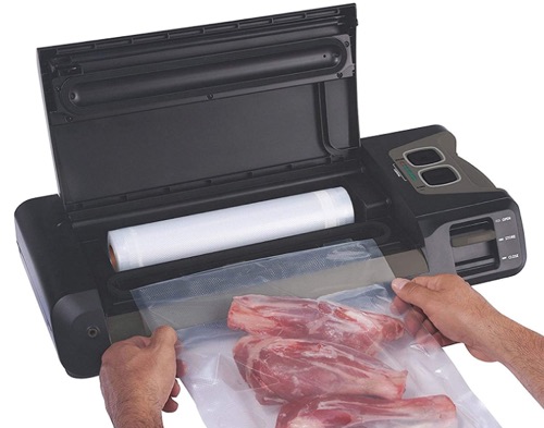 FoodSaverGM710VSOpen FoodSaver GM710 vacuum sealer, placing bag