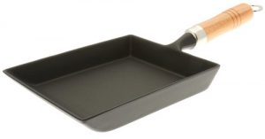 Iwachu Japanese Cast Iron Omelette Pan Iwachu Japanese Cast Iron Omelette Pan