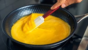 Sardel Nonstick Skilet with eggs Sardel Nonstick Skilet with eggs