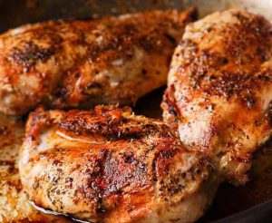 Sardel pan with seared chicken breasts Sardel pan with seared chicken breasts