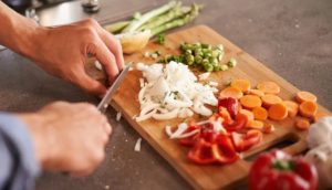 Wood vs plastic cutting boards featured image Wood vs plastic cutting boards featured image