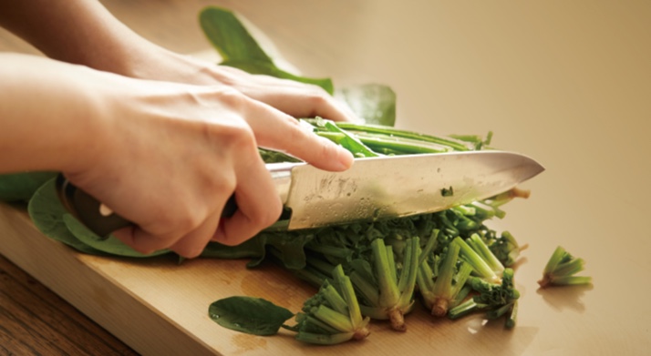 Tojiro Knife Review: The Best Japanese Knife You've Never Heard Of