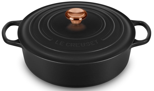 Le Creuset 6.75 qt round wide Dutch oven Le Creuset 6.75 qt round wide Dutch oven